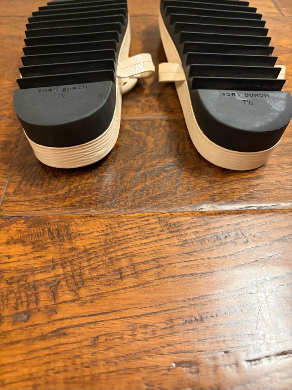Tory Burch Miller Cloud Lug Sole- Patent Leather Thong Sandals in Light Cream - Picture 4 of 5